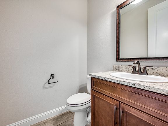 4th image of 5638 Niagara Rd