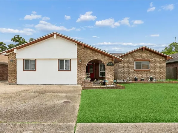 4036 Post Dr, Harvey, LA 70058
