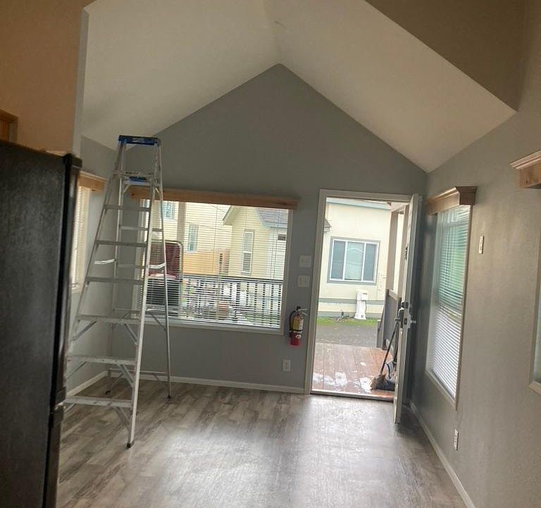 2nd image of 1722 Makinster Rd #10