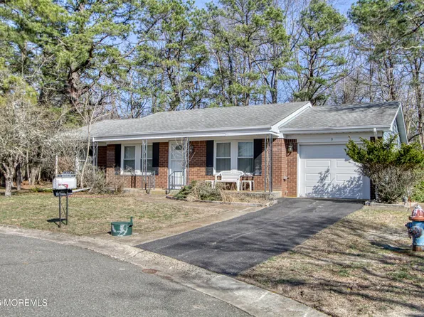 5 Wayne Court, Whiting, NJ 08759