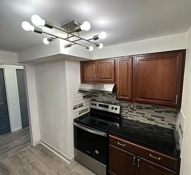 733 Harmon Cove Tower #733 — Photo 12