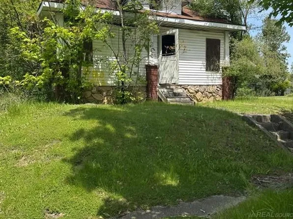 205 E Baltimore Blvd, Flint, MI 48505