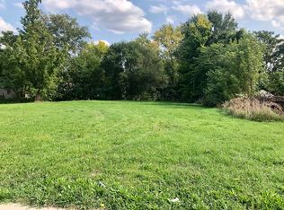 324 S Lake St, Aurora, IL 60506