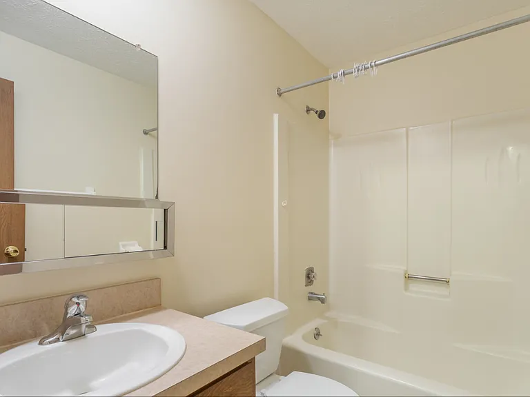985 Wadsworth Rd #B — Photo 9