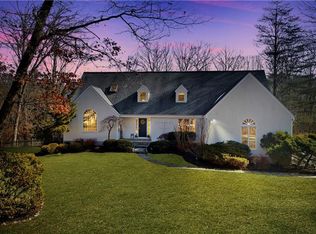 80 Hillsbury Ln, Stamford, CT 06903