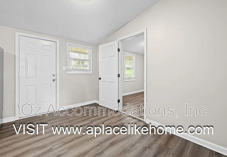8506 E 91st Ter — Photo 8