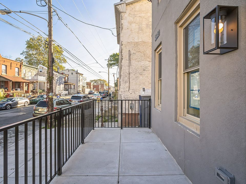 2nd image of 5134 Master St #3A