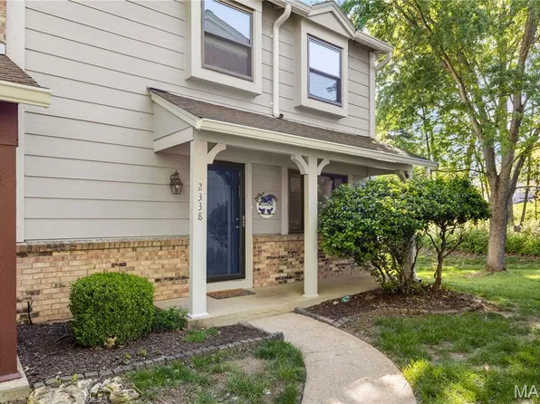 2338 Hidden Meadow Ln, Ballwin, MO 63021