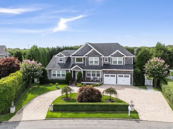 4 Spring Ln, Southampton, NY 11968