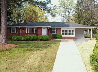 2747 Westmore Ct, Winston Salem, NC 27103