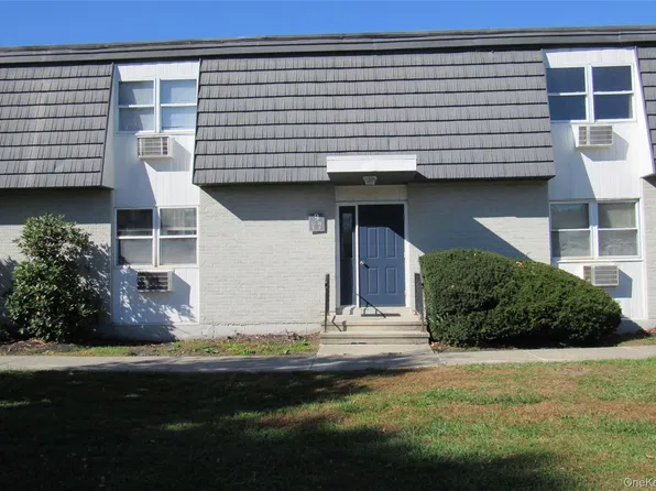 9 White Gate Rd #H, Wappingers Falls, NY 12590