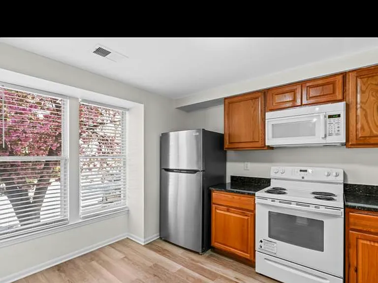 246 Red Jade Dr #13-5 — Photo 2