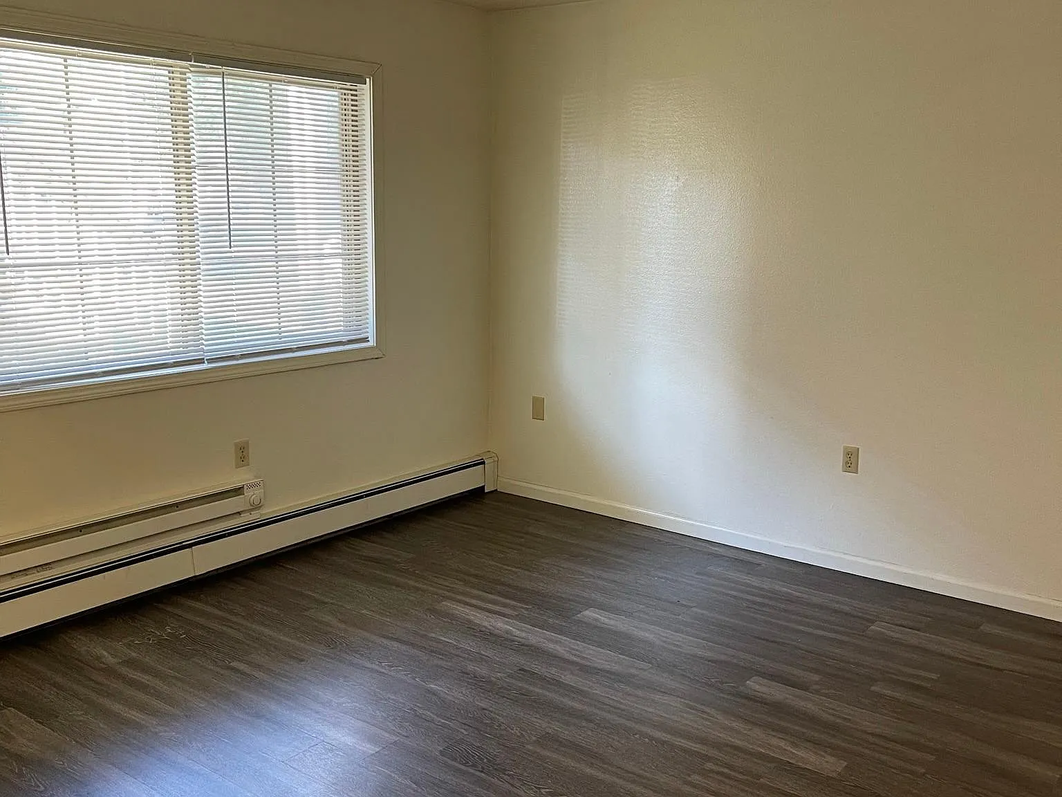 1 bed, $907 — Photo 4