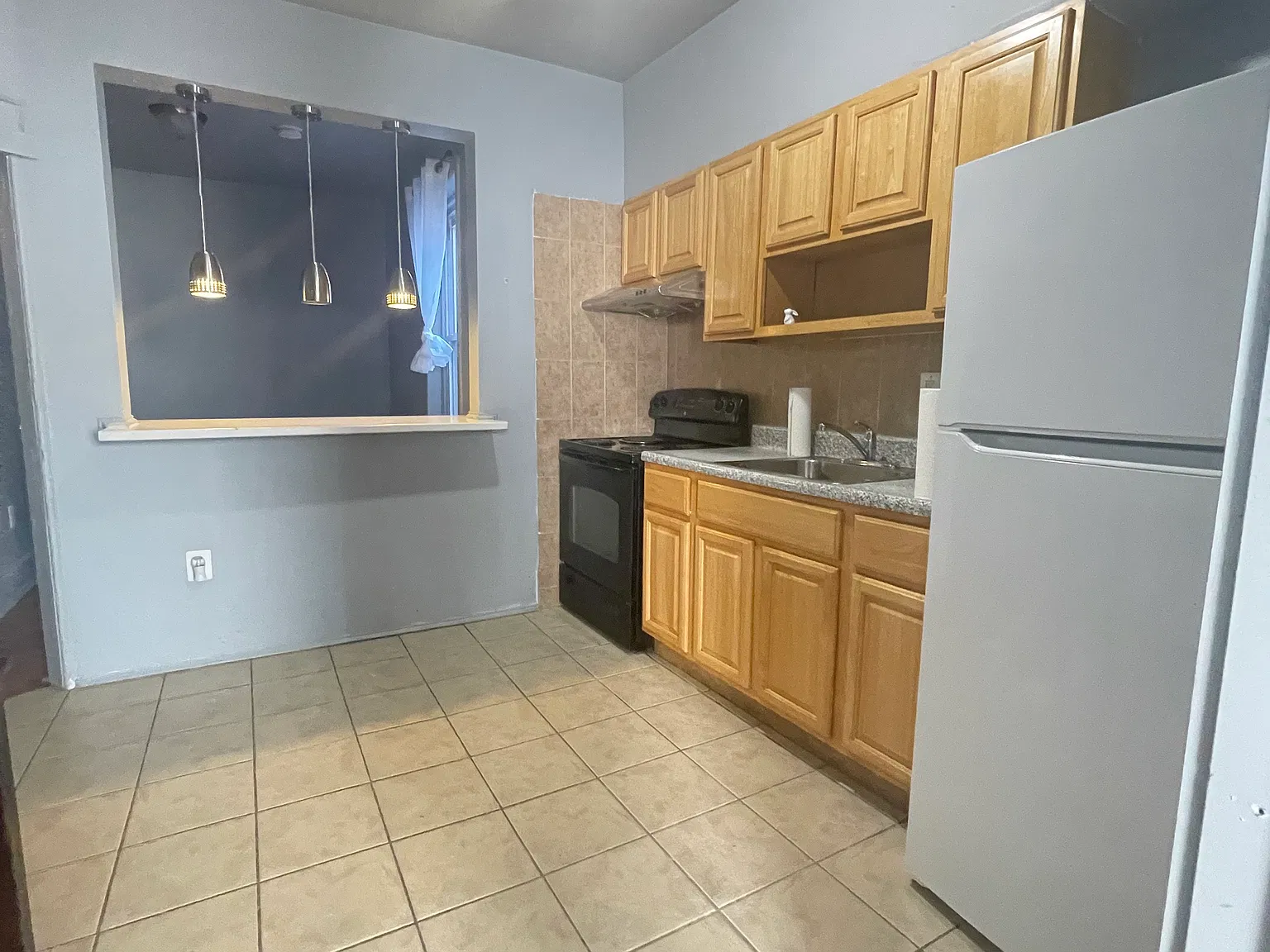 2 bed, 590 sqft, $1,200 — Photo 3