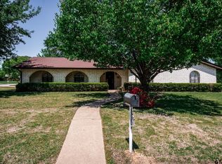 107 E Tulip St, White Oak, TX 75693