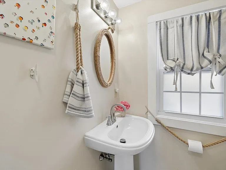 31 Perkins Rd — Photo 25