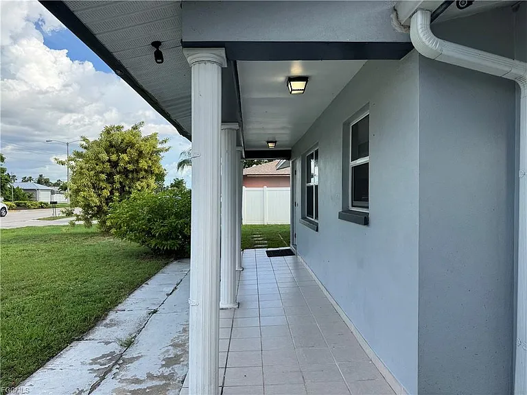 2328 Country Club Blvd — Photo 10