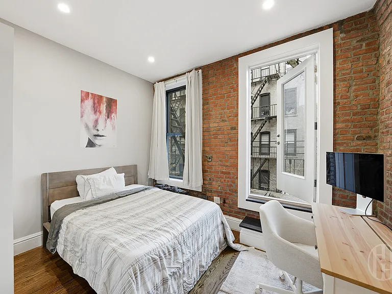 113 Christopher St #10 — Photo 1