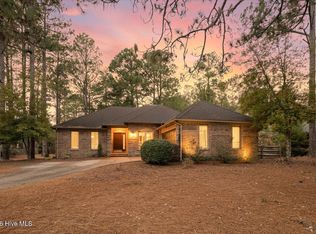 89 Lost Tree Rd, Pinehurst, NC 28374