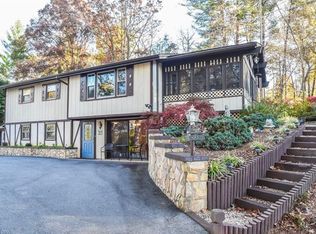 512 Lake Rugby Dr, Hendersonville, NC 28791