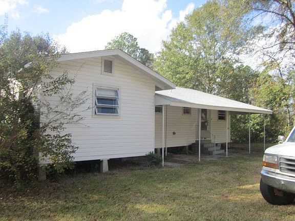 2nd image of 220 Horseshoe Ln