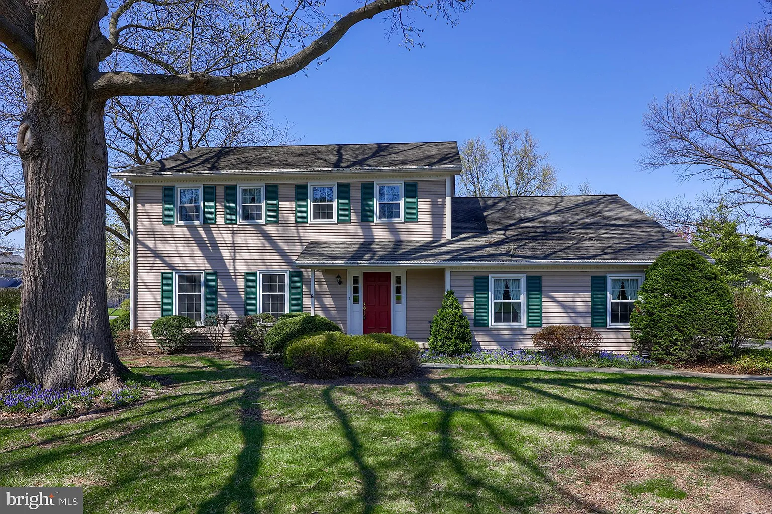 3061 Kings Ln photo 1