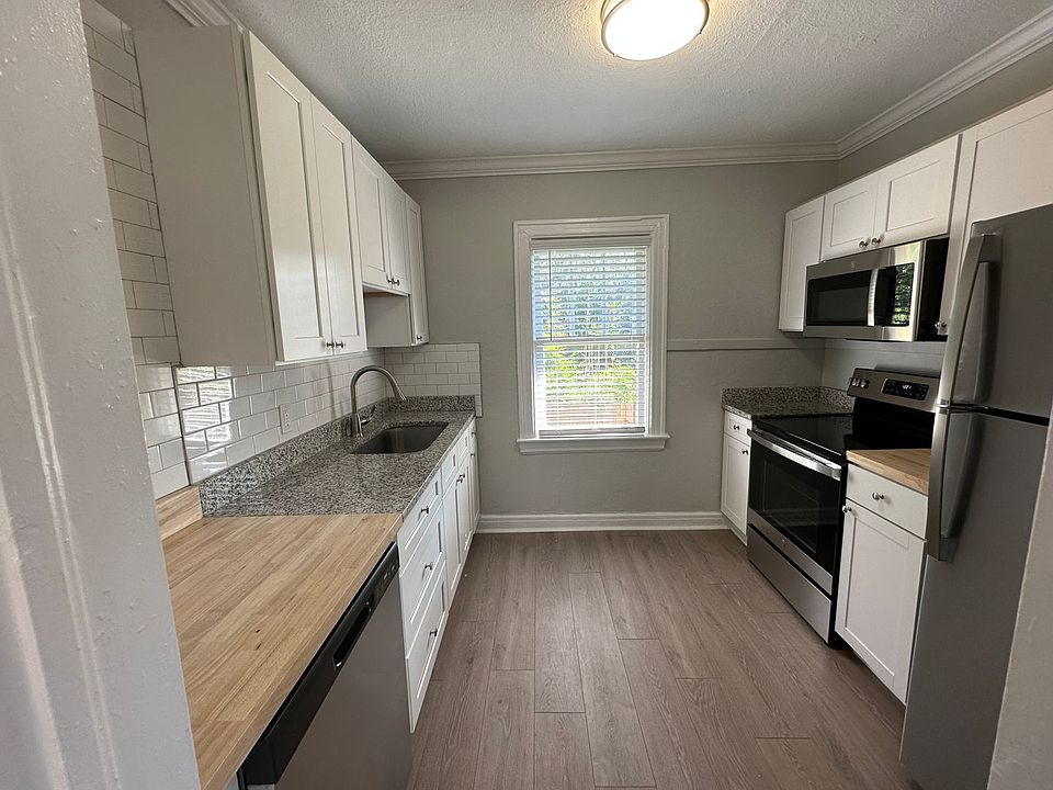 1st image of 3953 Herschel St