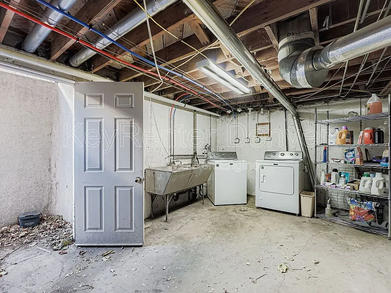 2928 N Milwaukee St — Photo 12