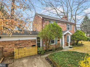 5914 Namakagan Rd, Bethesda, MD 20816