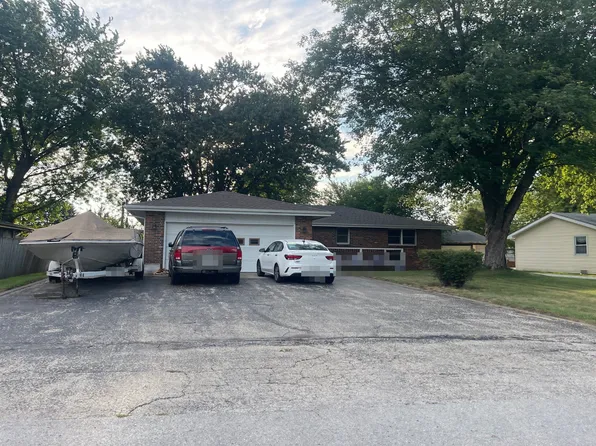 1222 Park Dr, Wilmington, IL 60481