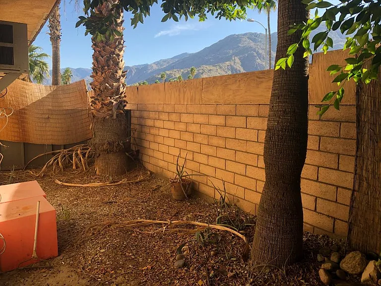 La Casa — Photo 186