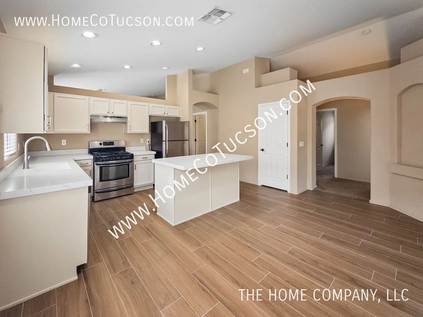 11352 N Gray Boulder Ct | Catalina Views & Contemporary Comfort! — Photo 4
