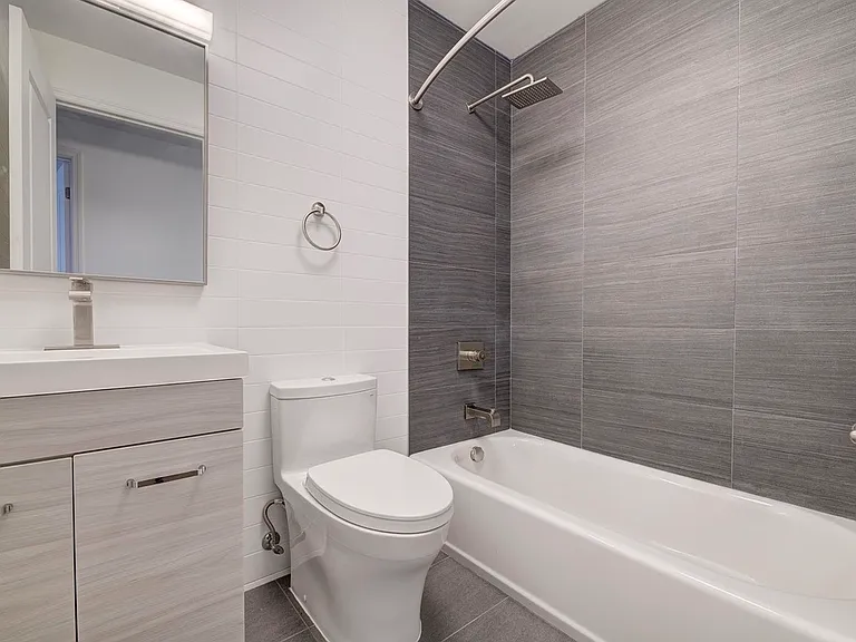 539 9th Ave #4 — Photo 8