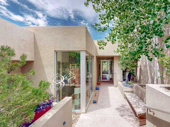 1136 S Summit Rdg, Santa Fe, NM 87501