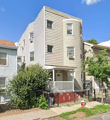 153 16th Ave #2 Photo 1