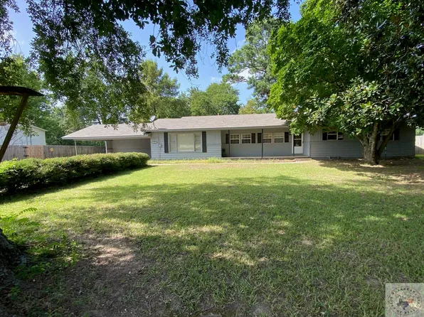 1223 E Front St, De Kalb, TX 75559