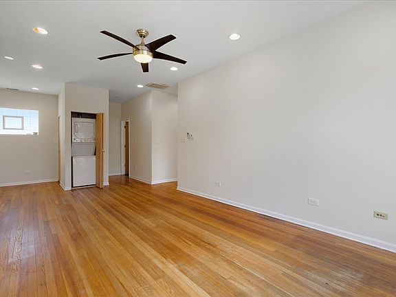 4th image of 4641 N Rockwell St #2HD