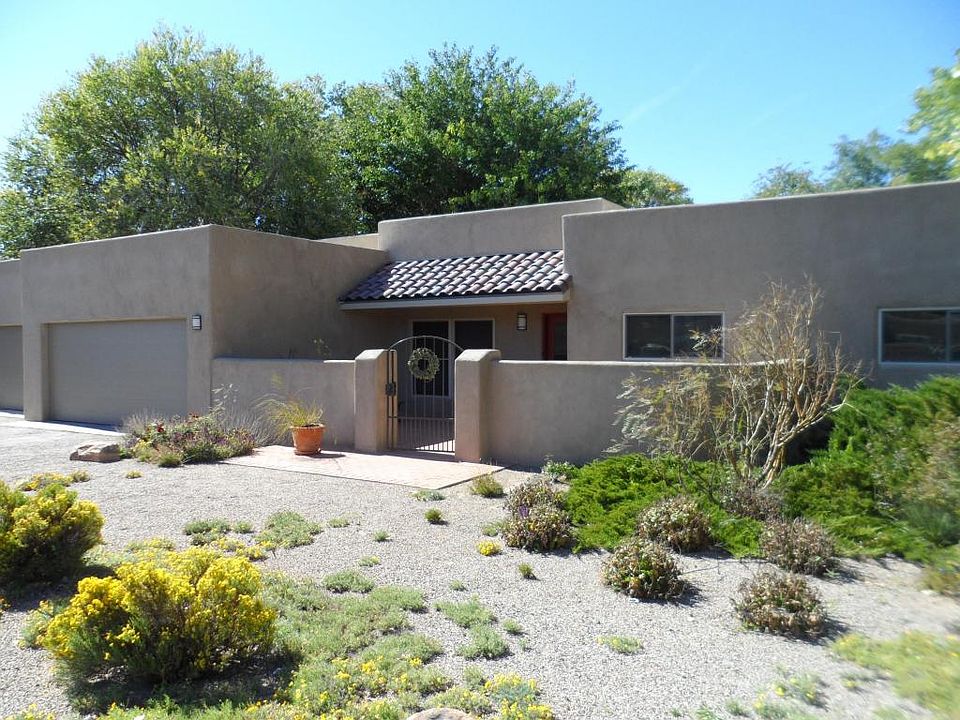 1st image of 3301 La Mancha Dr NW
