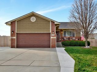 1930 N Nickelton Cir, Wichita, KS 67235