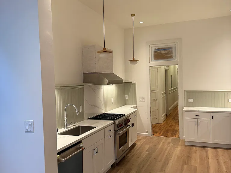 Brand new (Nov 2024) kitchen