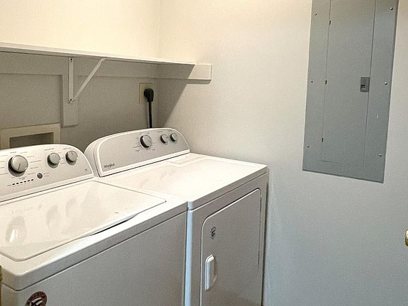 Laundry Hook ups