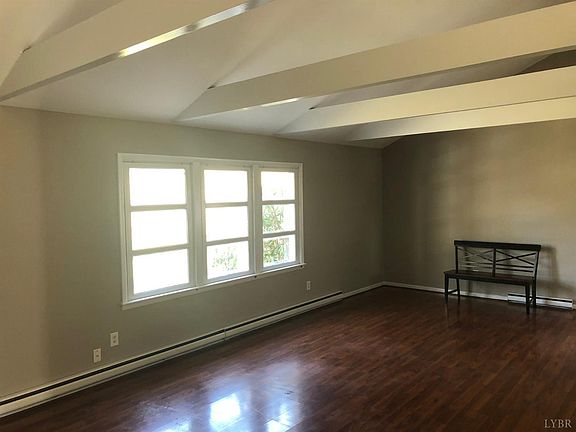 5th image of 382 Greenwell Ct