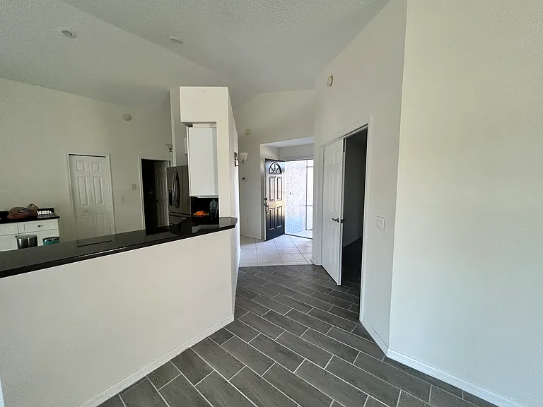 10401 Barnett Loop — Photo 4
