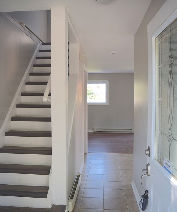 1st image of 8522 Foxhill Pl