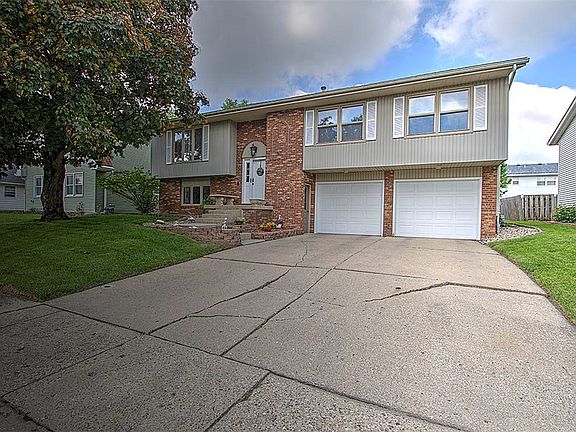 3rd image of 1051 Veech Ln