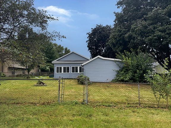 4th image of 402 S 13th Ave
