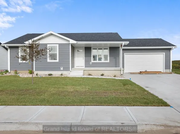 713 Kenneth Dr, Grand Island, NE 68803
