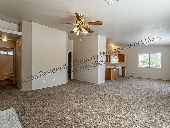 3rd image of 5891 E Farmridge Dr