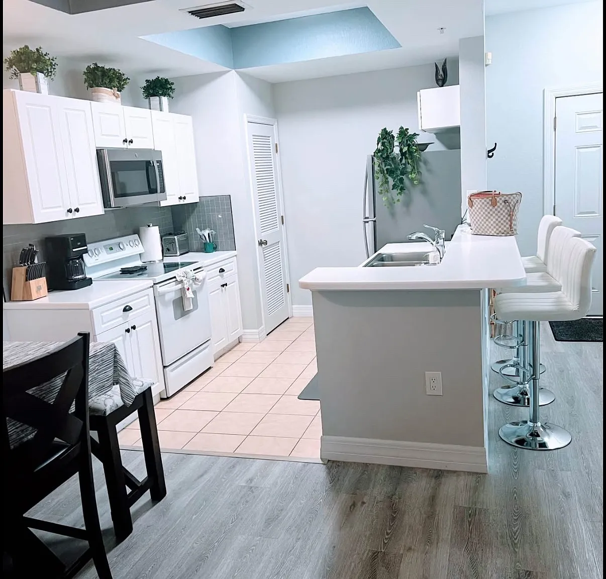 9055 Colby Dr — Photo 3