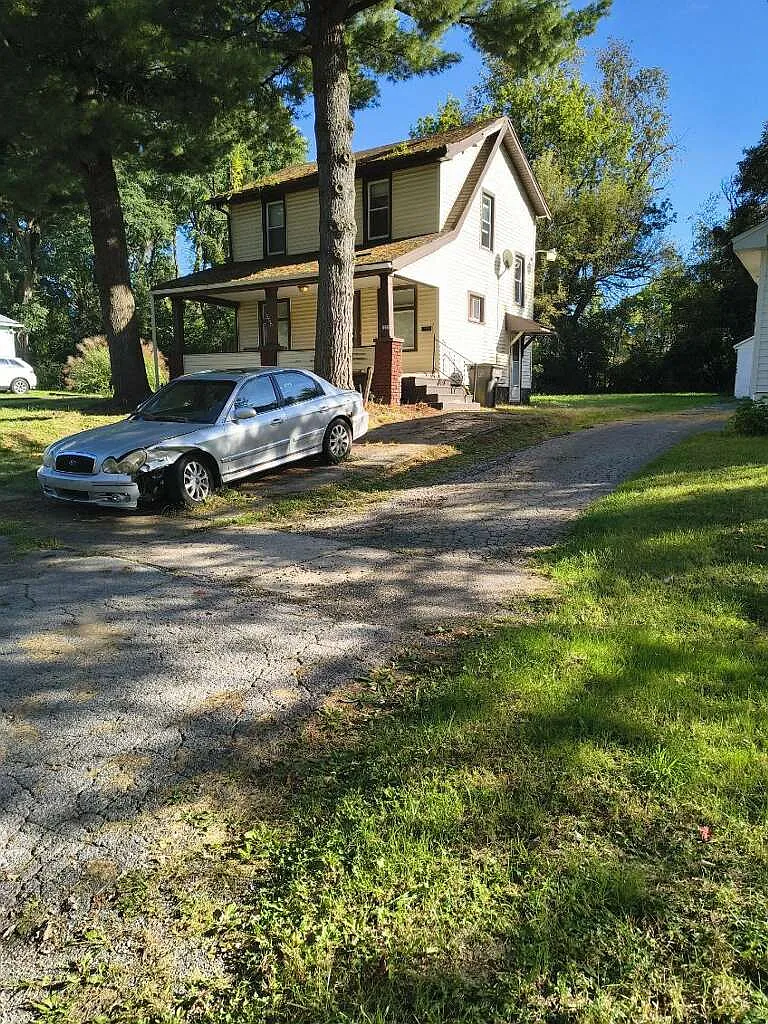2 bed, 887 sqft, $770 — Photo 3